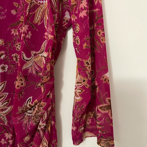 INC- pink design bodice lined mesh blouse.  Sheer sleeves,  sz XXL - Picture 4 of 6